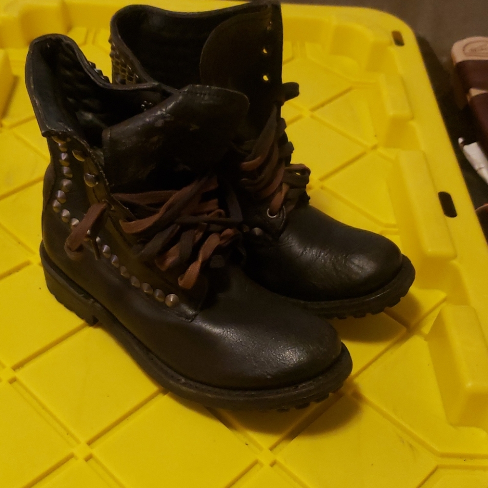 Distressed Ash Studded Boot